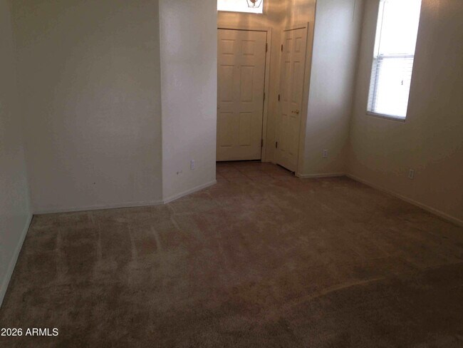 2592 E Brooks St photo 5