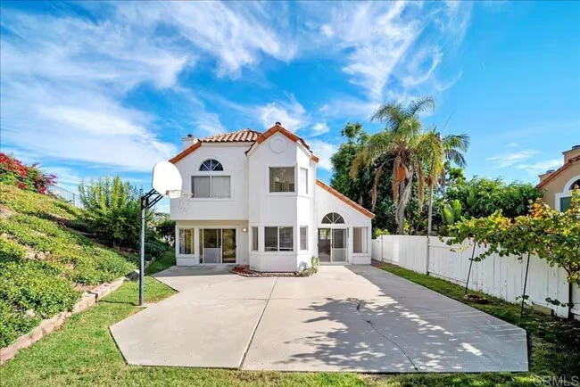 1423 Portofino Dr Vista, CA 92081 photo 3