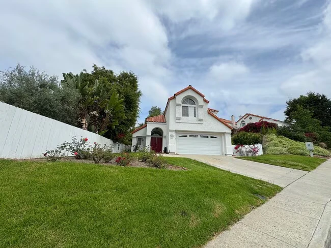 1423 Portofino Dr Vista, CA 92081 photo 4