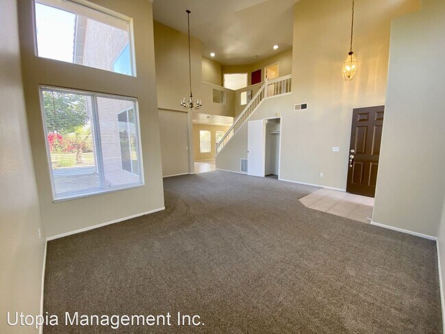 3364 Hollowtree Dr Oceanside, CA 92058 photo 4
