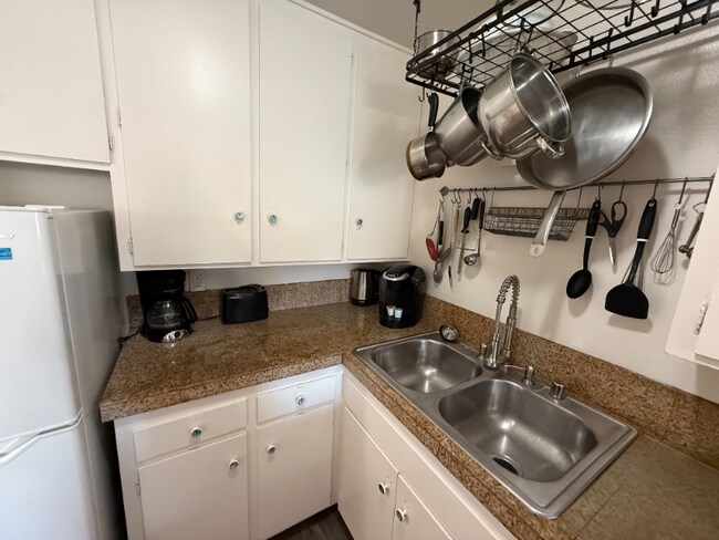 822 Island Ct San Diego, CA 92109 photo 5