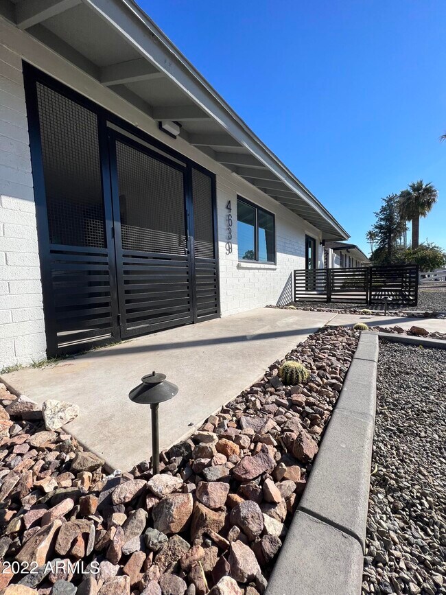 4639 N 12th Ave Phoenix, AZ 85013 photo 4