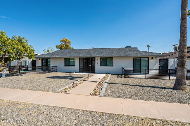 4639 N 12th Ave Phoenix, AZ 85013 photo 2