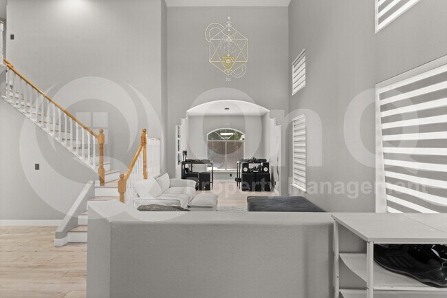 1018 E Silverwood Dr Phoenix, AZ 85048 photo 5