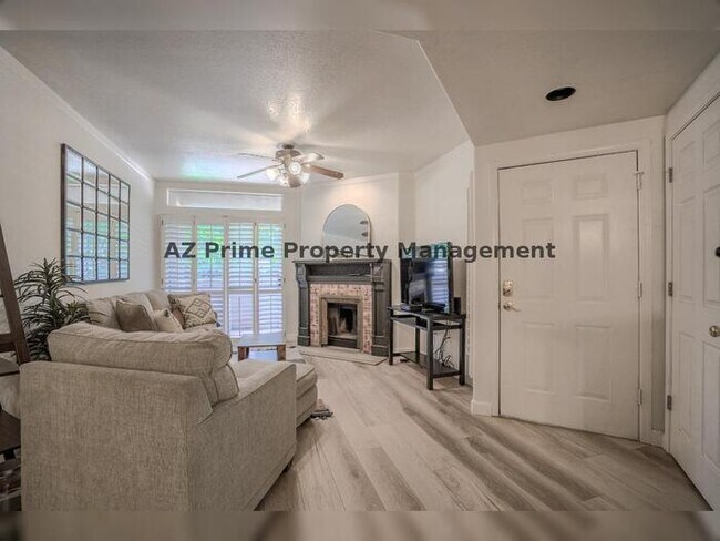 10410 N Cave Creek Rd Phoenix, AZ 85020 photo 5