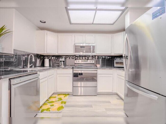 10410 N Cave Creek Rd Phoenix, AZ 85020 photo 4