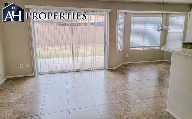 8056 W Georgia Ave Glendale, AZ 85303 photo 4