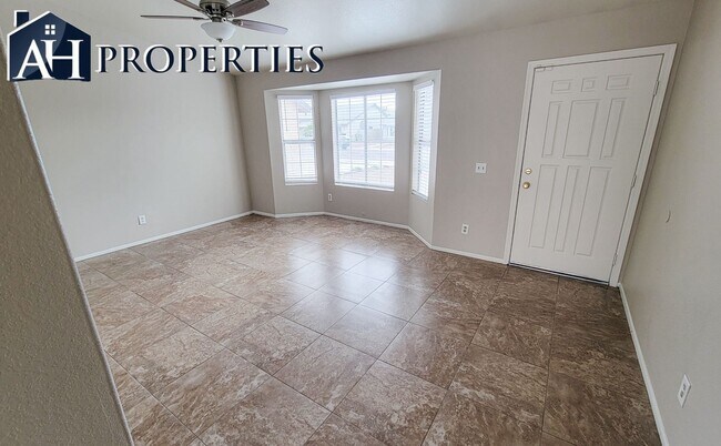 8056 W Georgia Ave Glendale, AZ 85303 photo 3