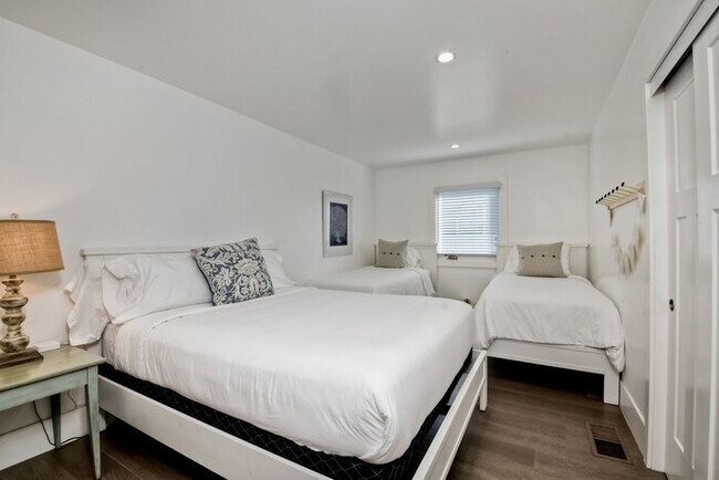 3636 Carlsbad Blvd Carlsbad, CA 92008 photo 4
