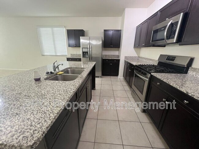 30155 W Avalon Dr Buckeye, AZ 85396 photo 2