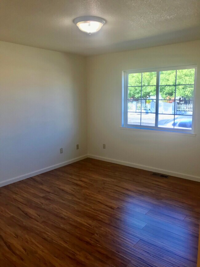 1601 E San Fernando St San Jose, CA 95116 photo 5