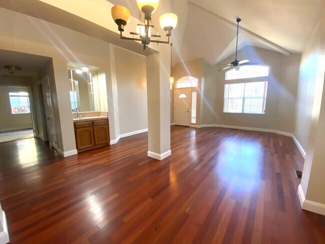 3475 Park Pl Pleasanton, CA 94588 photo 2