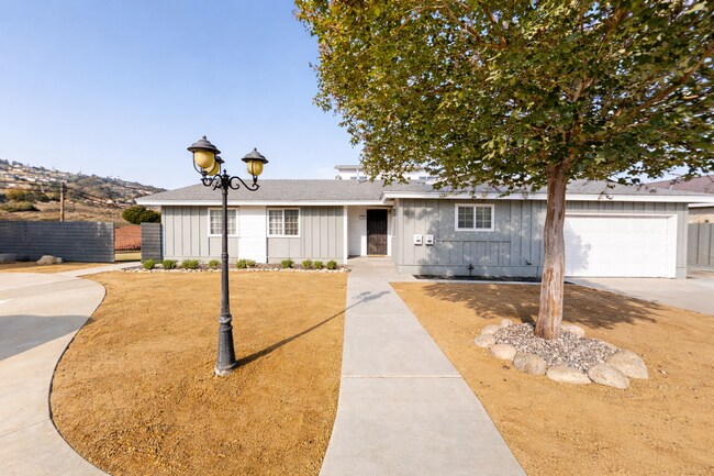 5441 Brockbank Pl San Diego, CA 92115 photo 2