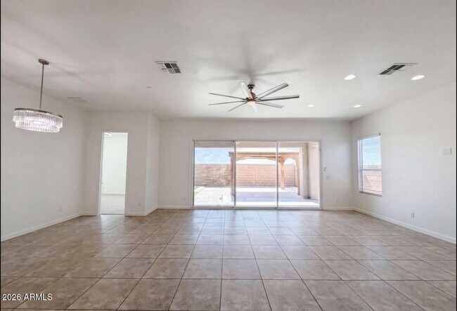 2528 N Comiskey Dr Florence, AZ 85132 photo 5