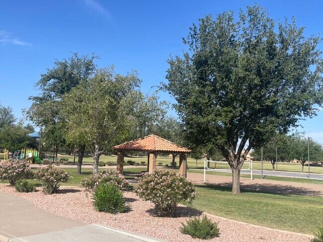 1425 E Century Ave Gilbert, AZ 85296 photo 3