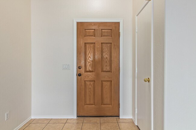 1924 E Andalusian Loop San Tan Valley, AZ 85140 photo 4