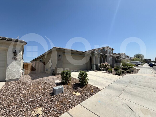10942 E Tesla Ave Mesa, AZ 85212 photo 3