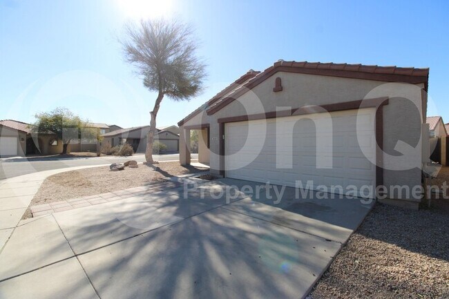 2622 S Devonna Ln Tolleson, AZ 85353 photo 2