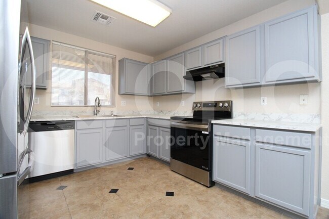 2622 S Devonna Ln Tolleson, AZ 85353 photo 4