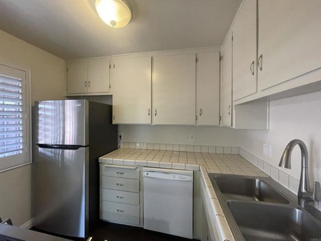 270 H St Chula Vista, CA 91910 photo 4