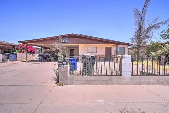371 N Williams St photo 2