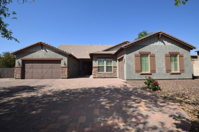 Beautiful Gated 4616 Square Foot Chandler Home With A Pool! photo 3