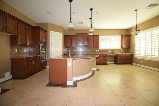 Beautiful Gated 4616 Square Foot Chandler Home With A Pool! photo 5