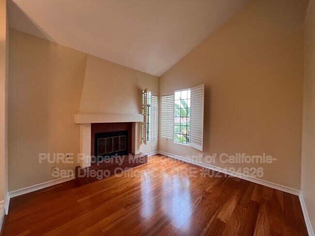 728 Baylor Ave Bonita, CA 91902 photo 3
