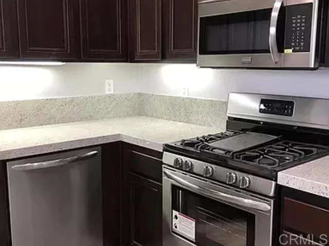 516 Almond Rd San Marcos, CA 92078 photo 3
