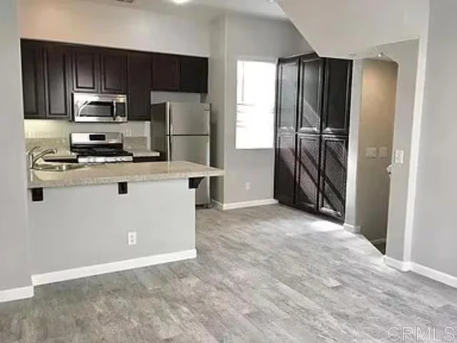 516 Almond Rd San Marcos, CA 92078 photo 2