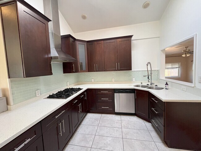 8340 Dallas St La Mesa, CA 91942 photo 4