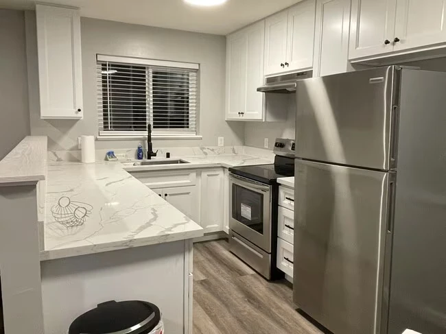 1592 Quebec Ct Sunnyvale, CA 94087 photo 2