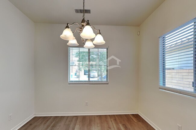 18641 W Mission Ln Waddell, AZ 85355 photo 5