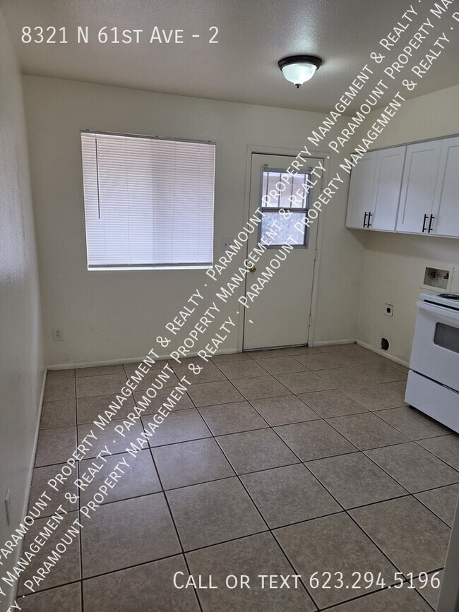 8321 N 61st Ave Glendale, AZ 85302 photo 5