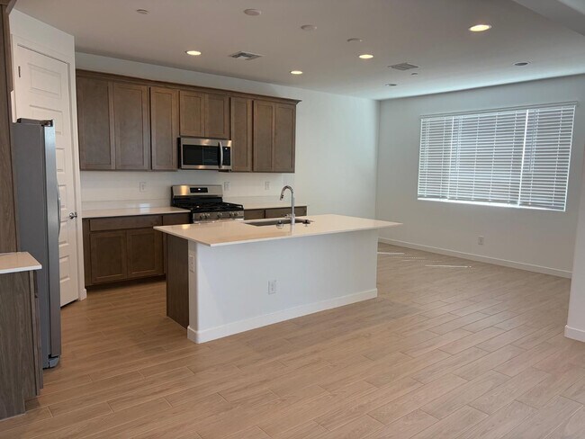 12011 Calle de Pompas W Peoria, AZ 85383 photo 2