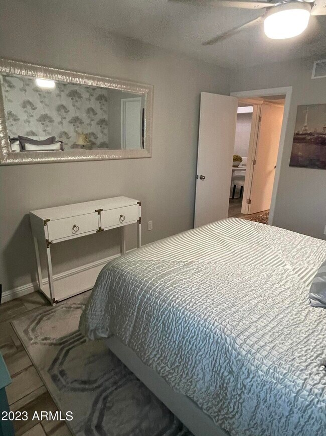 4444 E Paradise Village Pkwy N Phoenix, AZ 85032 photo 5