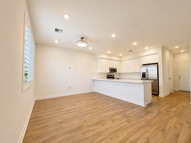 33221 Opal Glass Dr Winchester, CA 92596 photo 3
