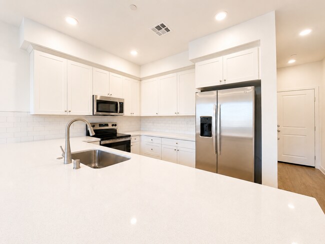 33221 Opal Glass Dr Winchester, CA 92596 photo 5