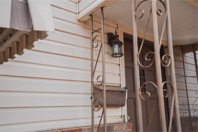 1410 W Clarendon Ave Phoenix, AZ 85013 photo 3