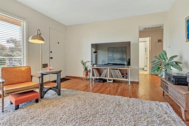 6465 Julie St San Diego, CA 92115 photo 5