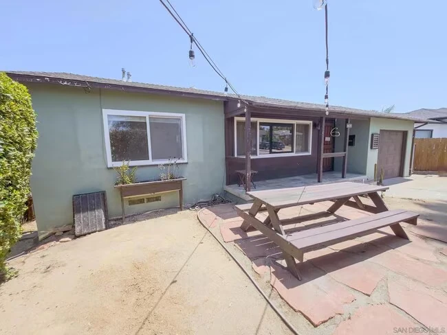 4635 Virginia Ave San Diego, CA 92115 photo 2