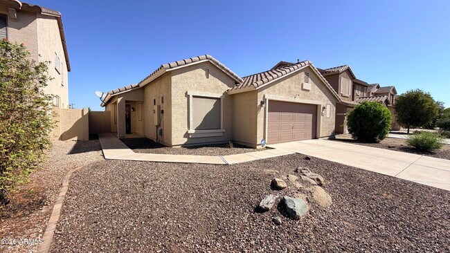 44178 W Lindgren Dr photo 2