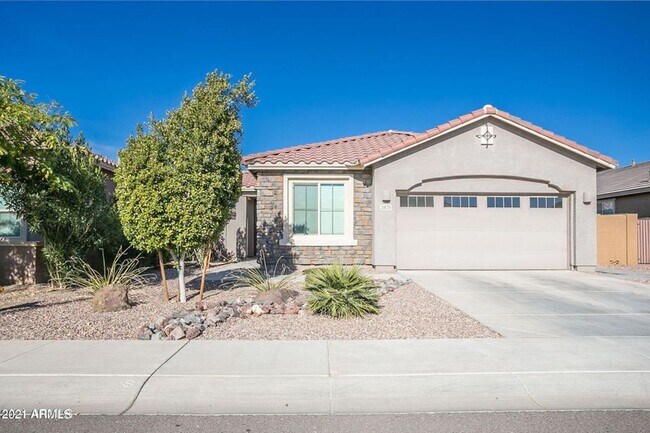3870 E Balsam Dr Chandler, AZ 85286 photo 2