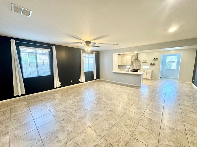3870 E Balsam Dr Chandler, AZ 85286 photo 5