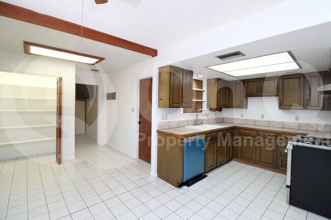2519 E Fairfield St Mesa, AZ 85213 photo 4