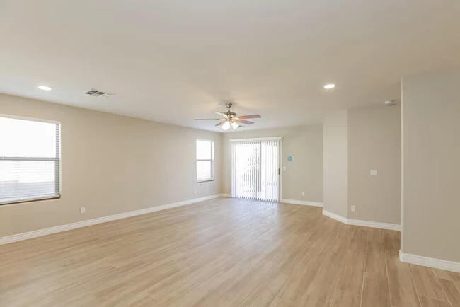 4336 W Maldonado Rd Phoenix, AZ 85339 photo 4