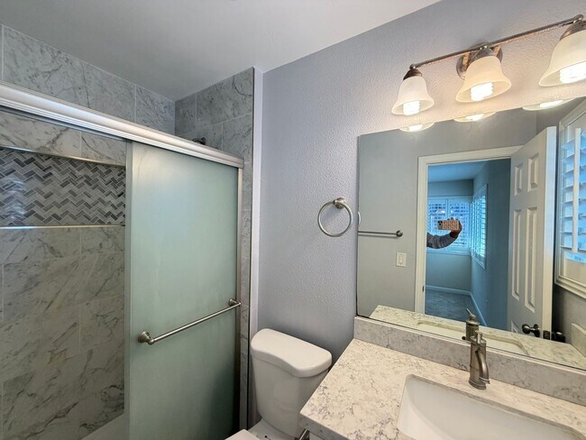 551 Glencrest Dr San Diego, CA 92139 photo 5