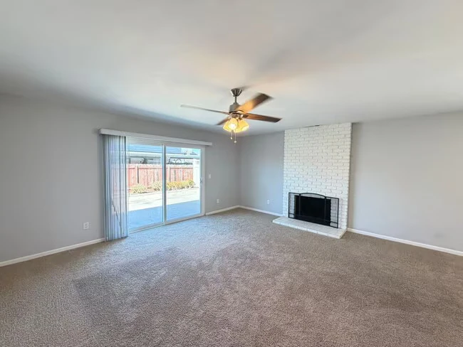 551 Glencrest Dr San Diego, CA 92139 photo 4