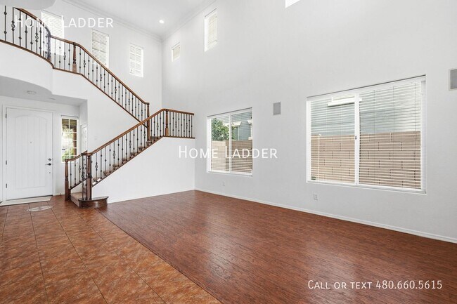 3411 E Mesquite St photo 5