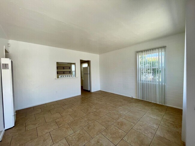325 Roanoke Rd El Cajon, CA 92020 photo 4